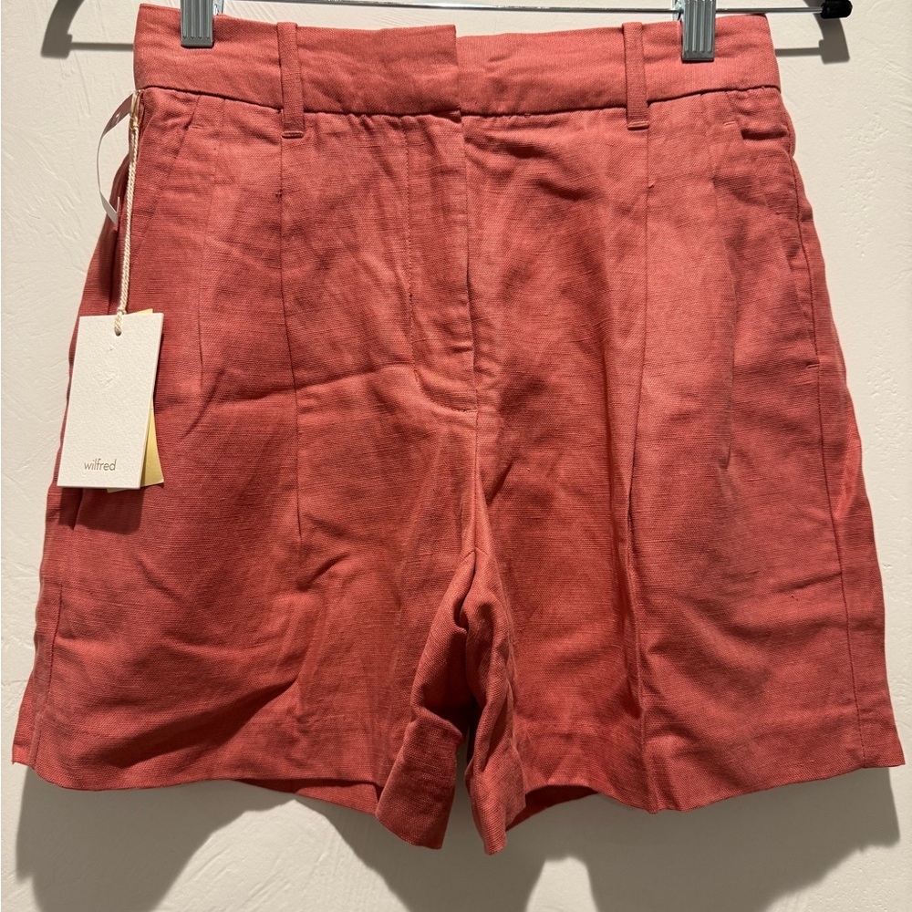 NWT!  Aritzia Wilfred Women's Shorts
